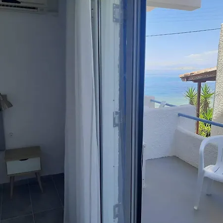 Seaside Studios Megalochori  Zimmer foto